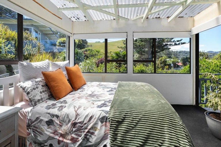 Photo of property in 12 Wai-iti Terrace, Whitianga, 3510