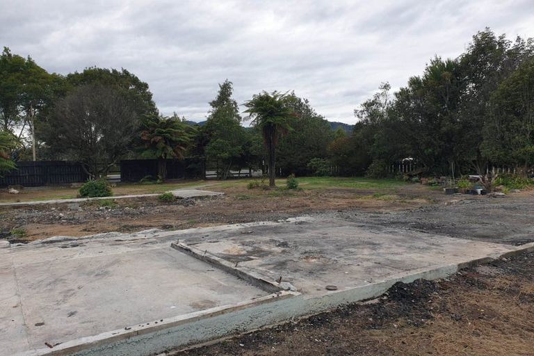 Photo of property in 74 Waller Street, Murchison, 7007