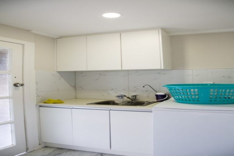 Photo of property in 104a Lake Road, Belmont, Auckland, 0622