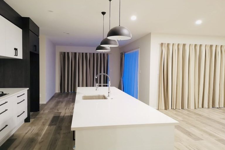 Photo of property in 11 Raymond Grace Avenue, Huapai, Kumeu, 0810