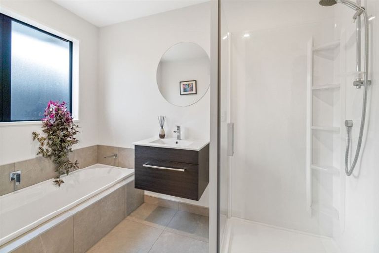 Photo of property in 36 Broadway Parade, Rolleston, 7615