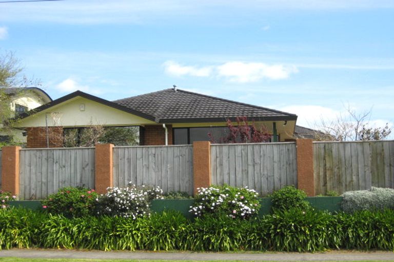 Photo of property in 18 Barrett Road, Whalers Gate, New Plymouth, 4310