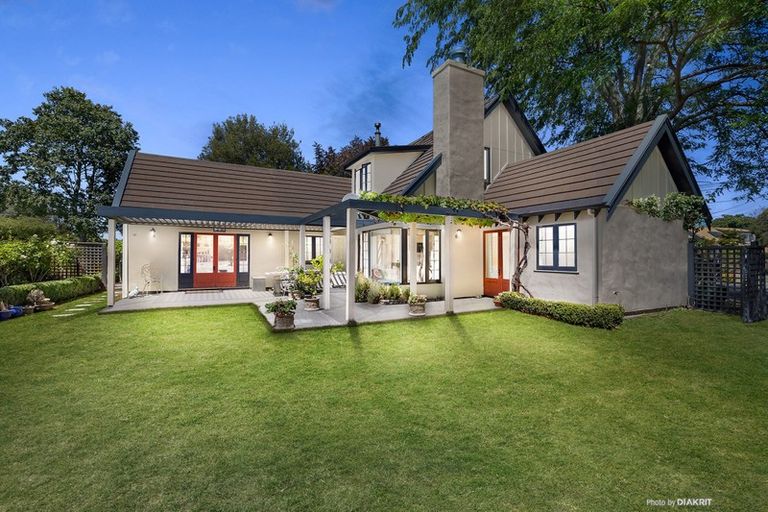 Photo of property in 17a Jellicoe Street, Greytown, 5712