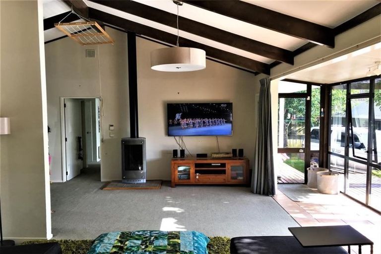 Photo of property in 2/117 Wallace Road, Papatoetoe, Auckland, 2025