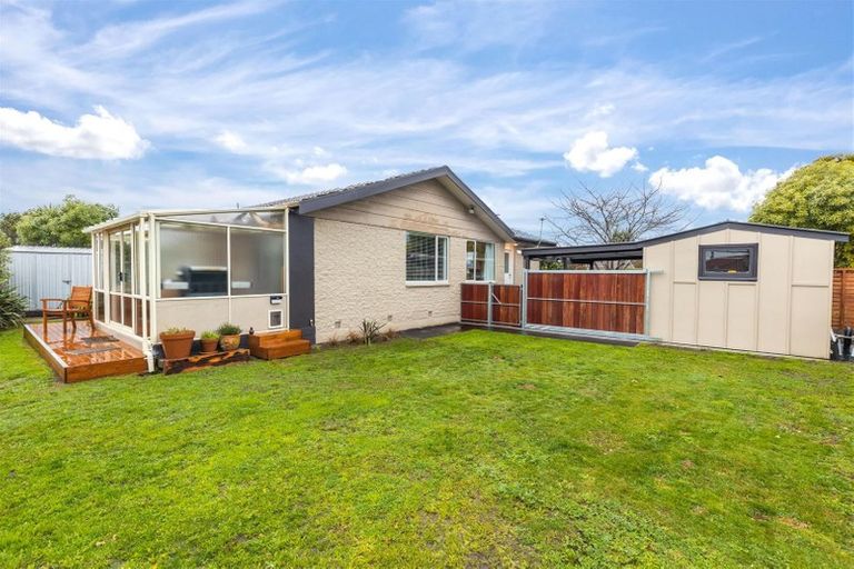 Photo of property in 2 Bolero Place, Parklands, Christchurch, 8083