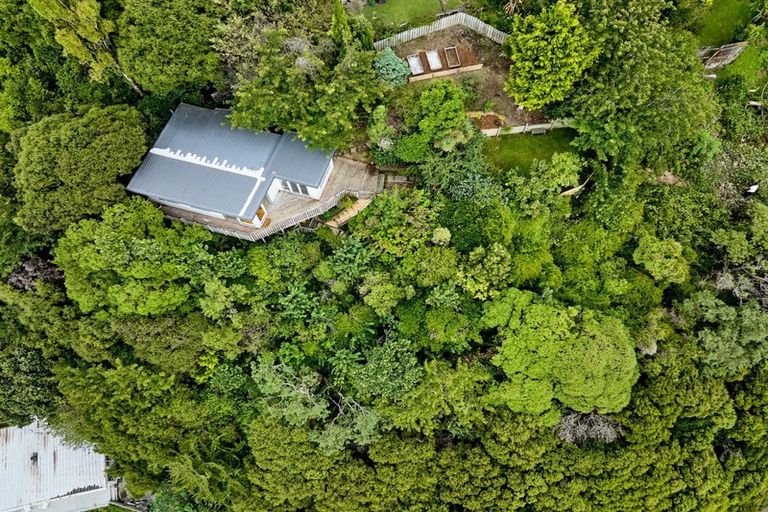 Photo of property in 72 Paremata Road, Paremata, Porirua, 5024