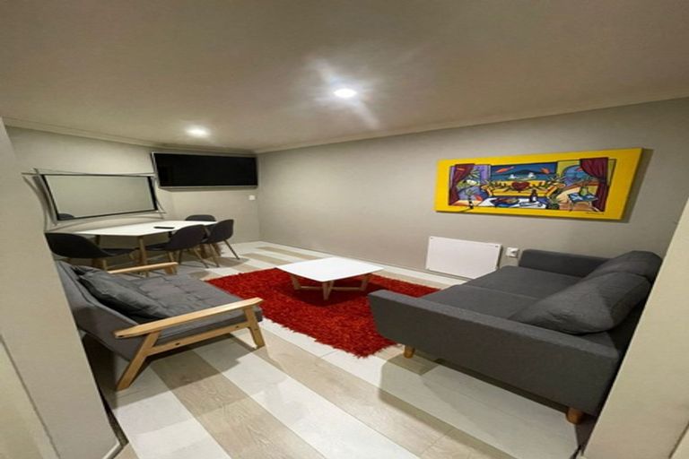 Photo of property in 13 Living Stream Road, Albany Heights, Auckland, 0632