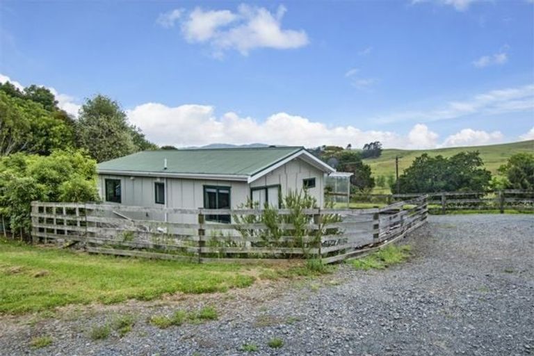 Photo of property in 929 State Highway 1, Oakleigh, Whangarei, 0171