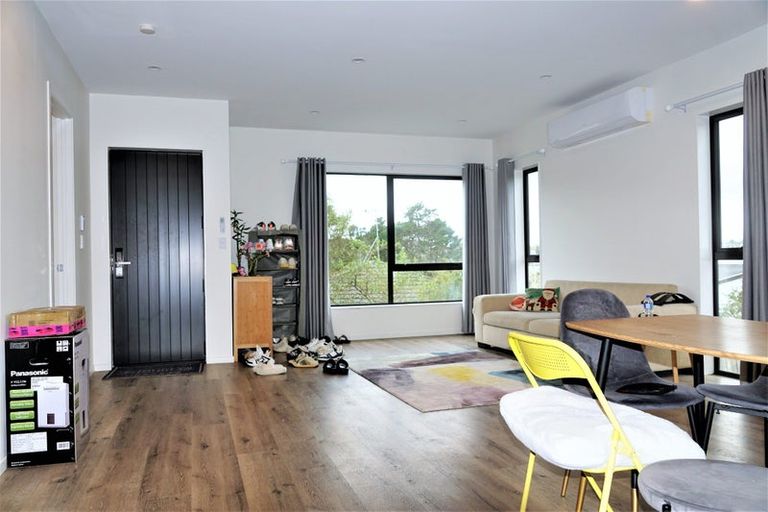 Photo of property in 17c Lavery Place, Sunnynook, Auckland, 0632