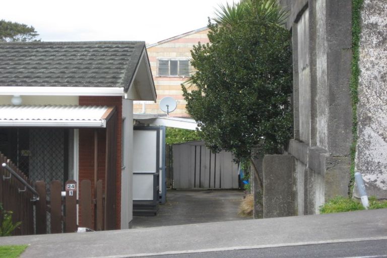 Photo of property in 24/2 Hori Street, Vogeltown, New Plymouth, 4310