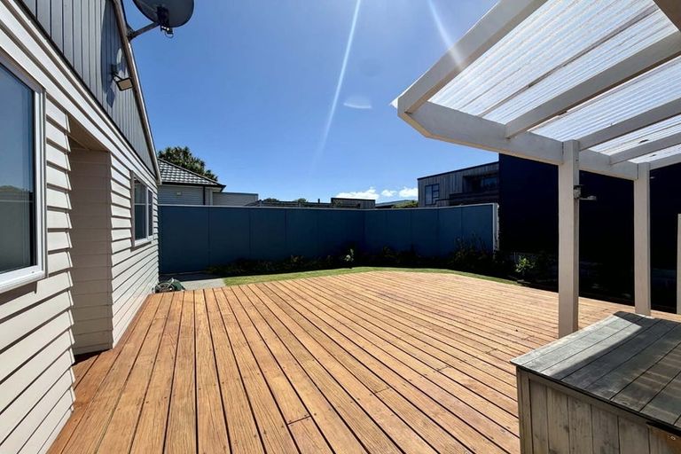 Photo of property in 11 Ropiha Street, Fitzroy, New Plymouth, 4312