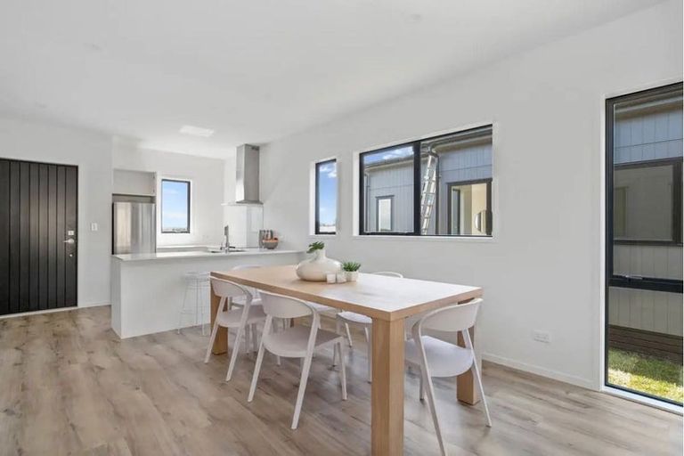 Photo of property in 19 Pukanui Avenue, Totara Park, Auckland, 2019