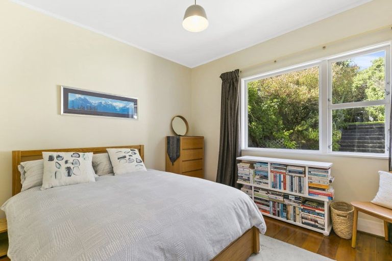 Photo of property in 71 Severn Street, Island Bay, Wellington, 6023