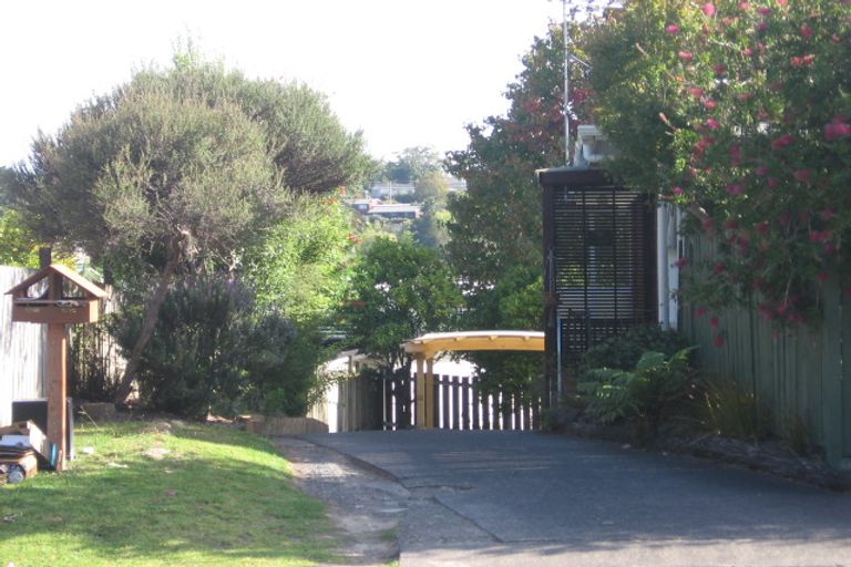 Photo of property in 1/101 Hillside Road, Glenfield, Auckland, 0627