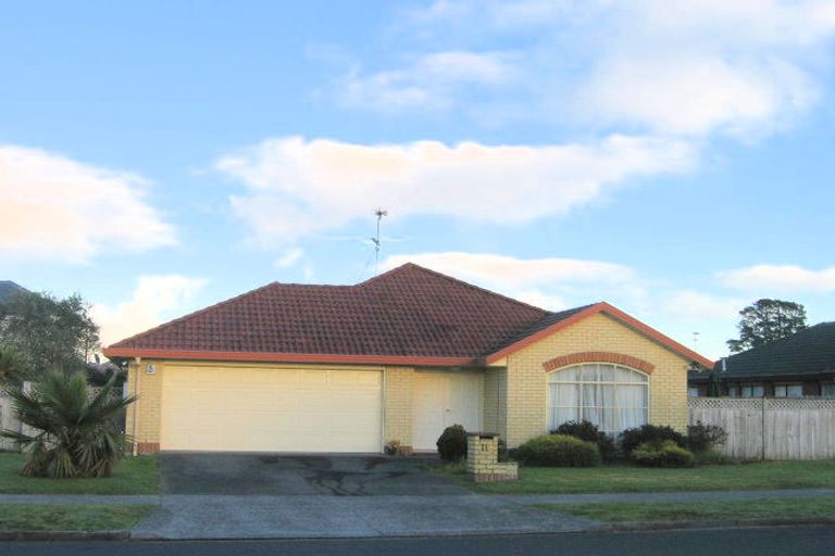 Photo of property in 116 Burswood Drive, Burswood, Auckland, 2013