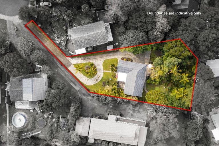 Photo of property in 10 Almadale Place, Hillcrest, Auckland, 0627