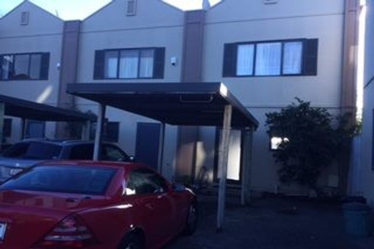 Photo of property in 5p Dryden Place, Mount Wellington, Auckland, 1051