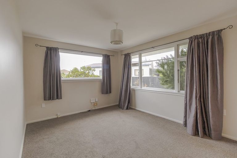 Photo of property in 77 Veitches Road, Casebrook, Christchurch, 8051