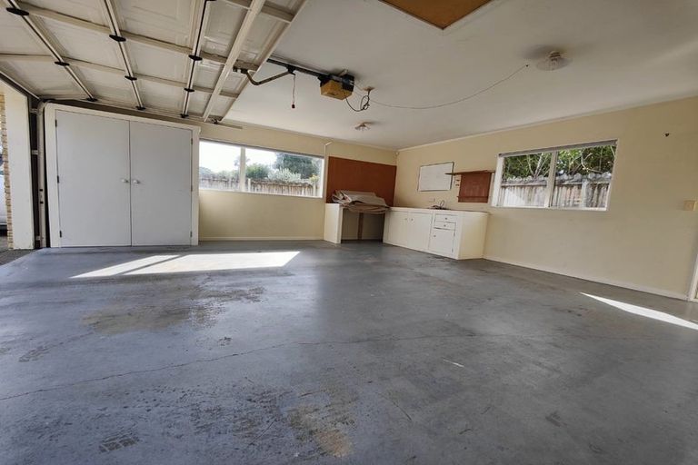 Photo of property in 12 Quartley Place, Huntington Park, Auckland, 2013