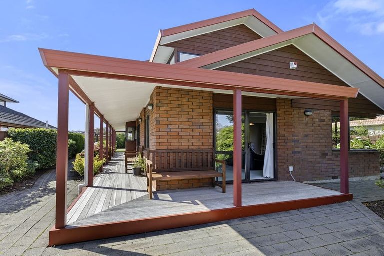 Photo of property in 28 De Menech Grove, Avalon, Lower Hutt, 5011