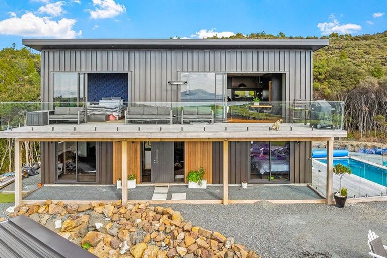 Photo of property in 1570 Cove Road, Mangawhai, 0573