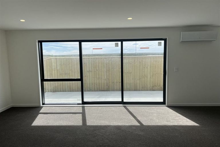 Photo of property in 5 Harry Manship Crescent, Halswell, Christchurch, 8025