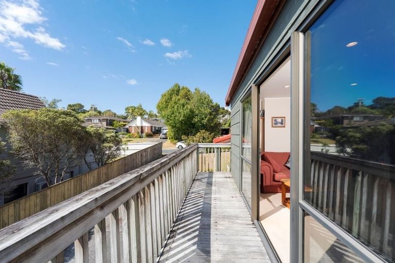Photo of property in 34 Catalina Crescent, Forrest Hill, Auckland, 0620