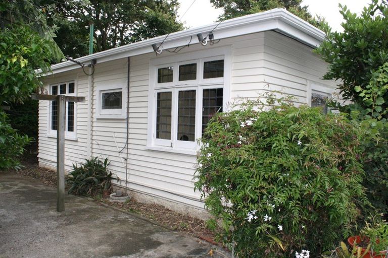 Photo of property in 100 Nairn Street, Mount Cook, Wellington, 6011