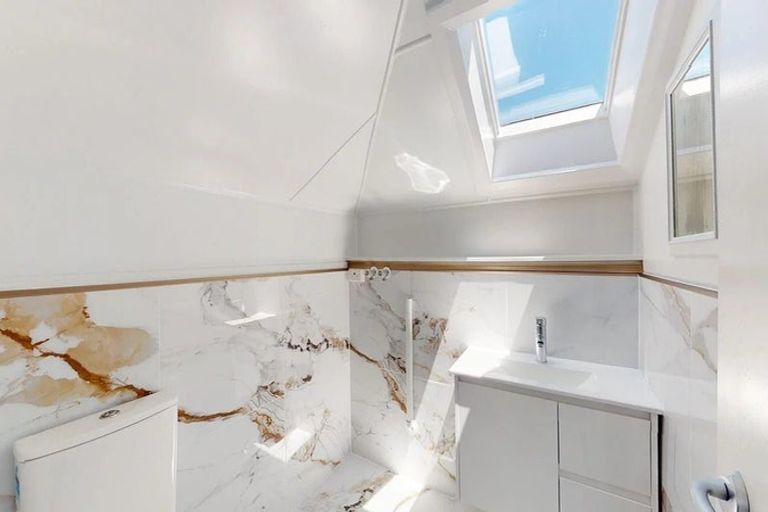 Photo of property in 141 Grant Road, Thorndon, Wellington, 6011