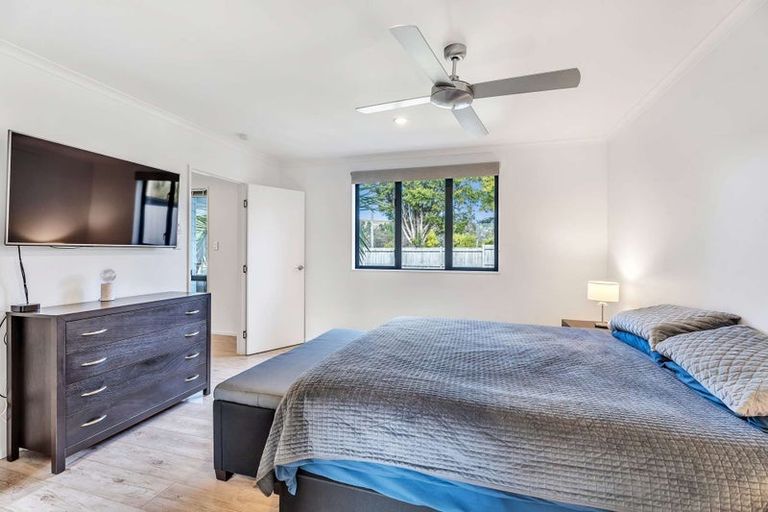 Photo of property in 1a Ocean Beach Road, Tairua, 3508