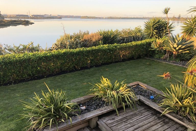 Photo of property in 48 Aurea Avenue, Pakuranga, Auckland, 2010