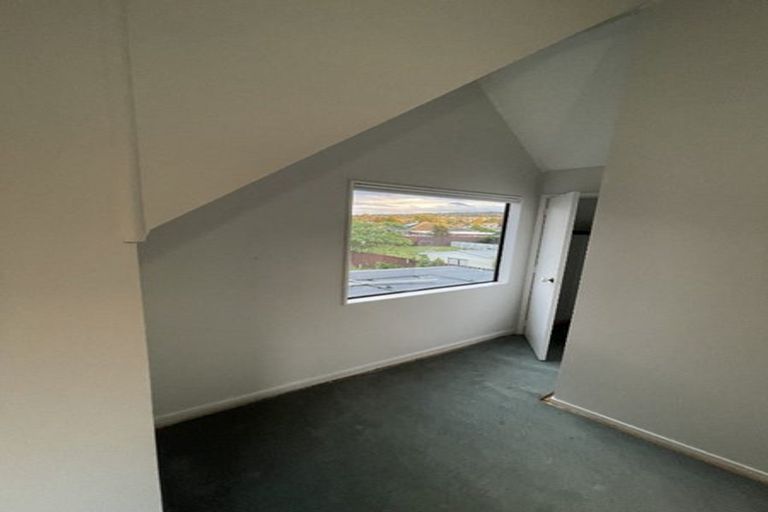 Photo of property in 1/127 Clevedon Road, Papakura, 2110