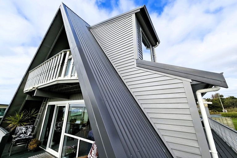 Photo of property in 10 Rimu Street, Kaka Point, Balclutha, 9271