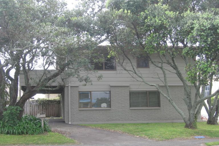 Photo of property in 2/17 Oceanbeach Road, Mount Maunganui, 3116