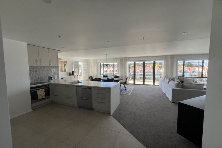 Photo of property in 21 Waterside Crescent, Gulf Harbour, Whangaparaoa, 0930