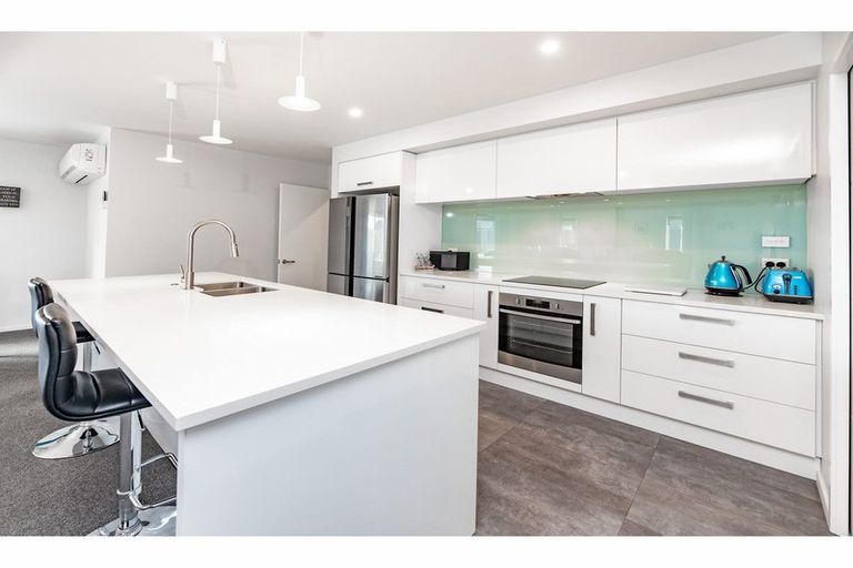 Photo of property in 31 Watkins Drive, Rangiora, 7400