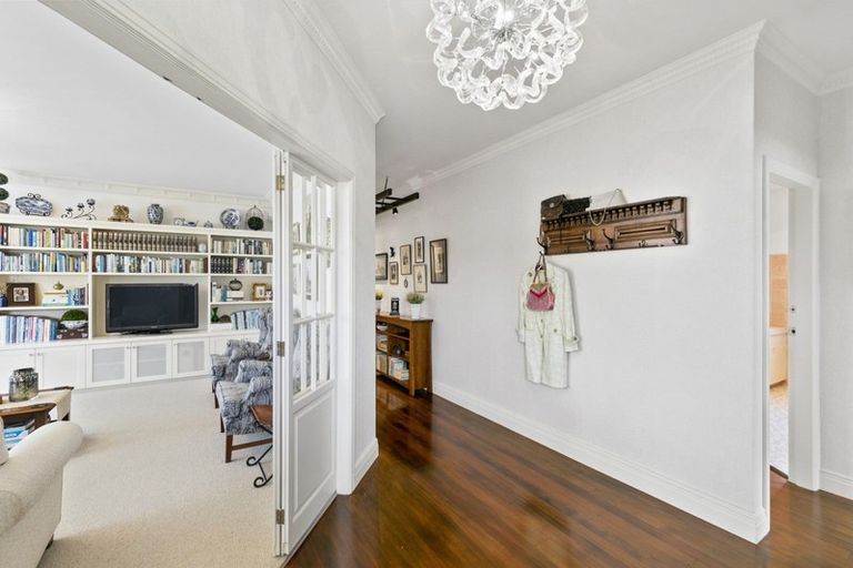 Photo of property in 46 Wai-iti Crescent, Woburn, Lower Hutt, 5010