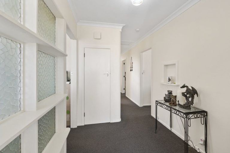 Photo of property in 17 Marlborough Street, Levin, 5510