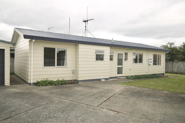 Photo of property in 8a Le Quesne Place, Fairfield, Hamilton, 3214