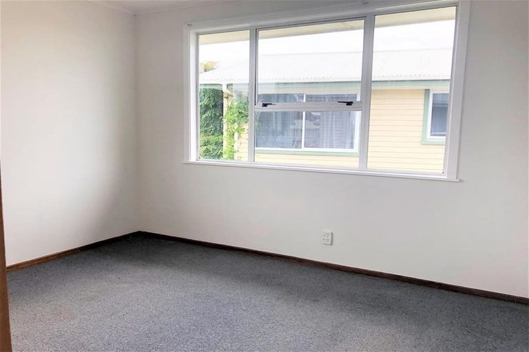 Photo of property in 54 Marama Crescent, Spotswood, New Plymouth, 4310