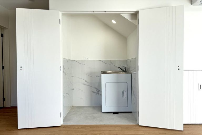 Photo of property in 70 Walters Road, Takanini, 2112