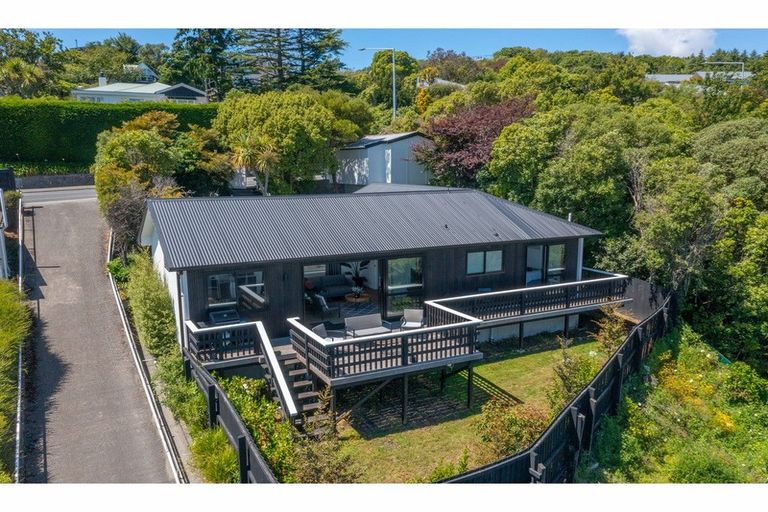 Photo of property in 126 Dyers Pass Road, Cashmere, Christchurch, 8022