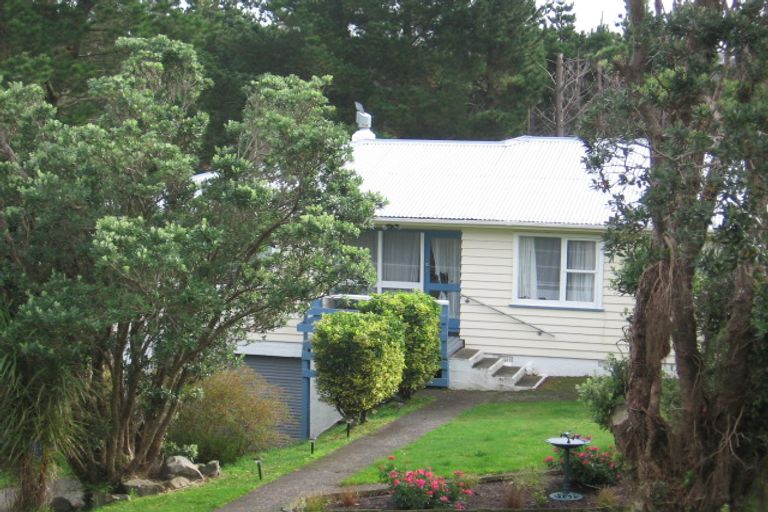 Photo of property in 15 Cunliffe Street, Johnsonville, Wellington, 6037