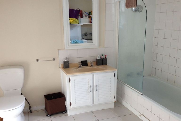 Photo of property in 58 Matipo Street, Takaro, Palmerston North, 4410