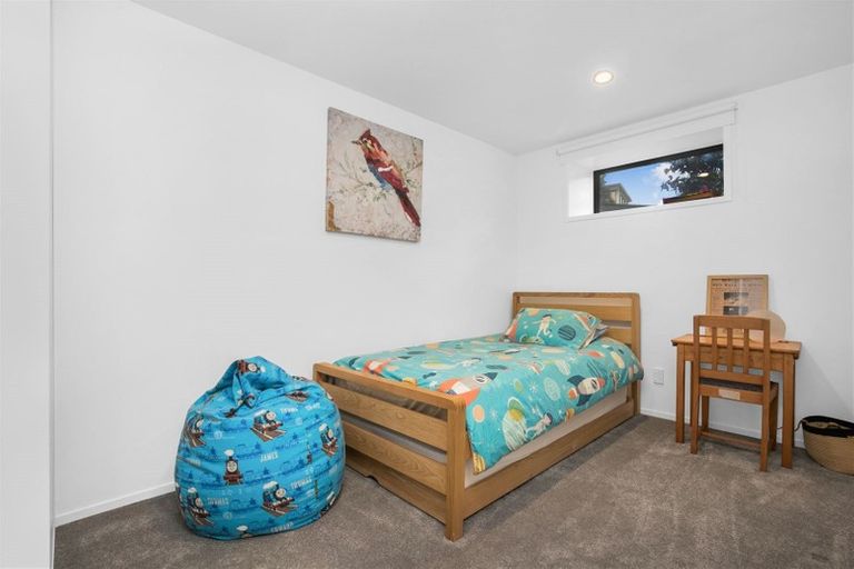 Photo of property in 43 Pleasant Road, Glen Eden, Auckland, 0602