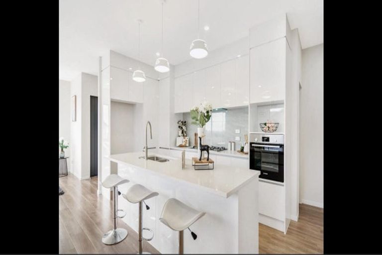 Photo of property in 53 Twin Parks Rise, Papakura, 2110