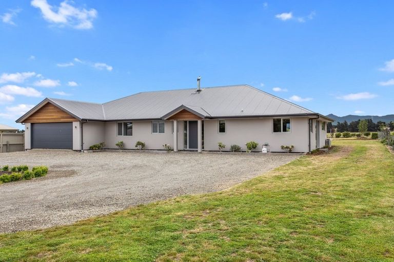Photo of property in 37 Glenmark Drive, Waipara, 7483