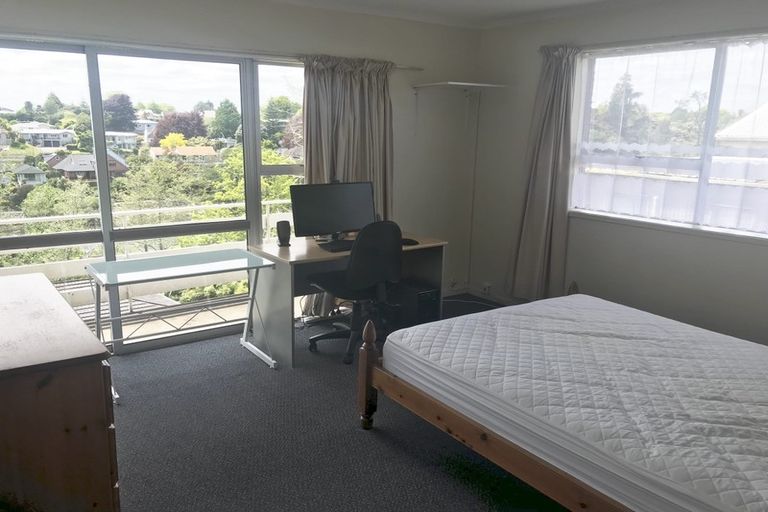 Photo of property in 2/1196 Victoria Street, Whitiora, Hamilton, 3200