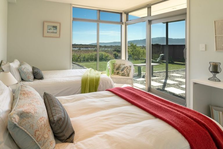 Photo of property in 116 Queens Road, Waikanae Beach, Waikanae, 5036