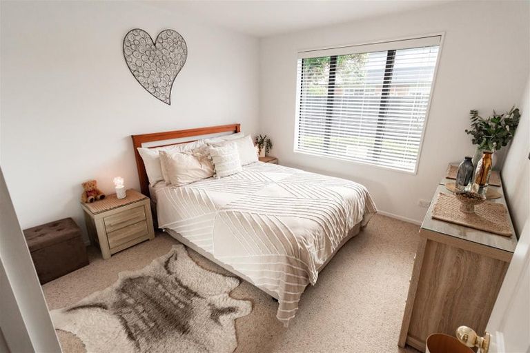 Photo of property in 26a Crofton Road, Harewood, Christchurch, 8051